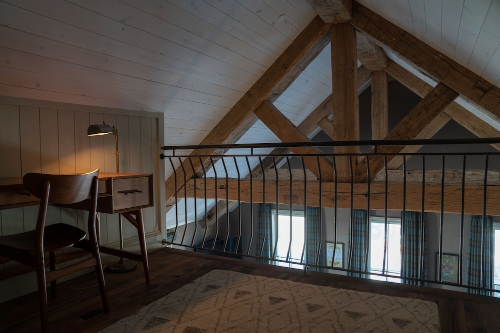 Public House Lofts by Eleven 35/49