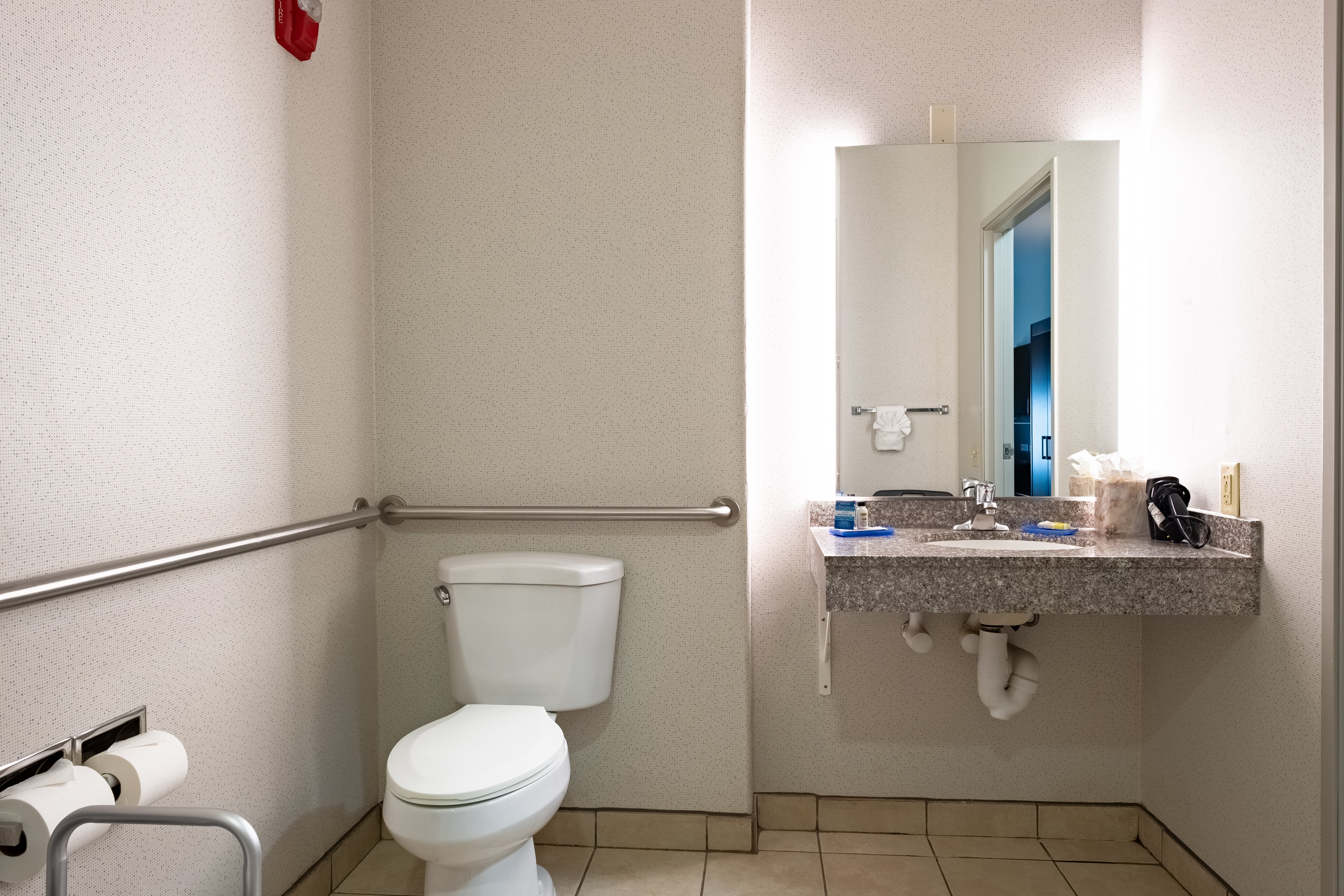 Holiday Inn Express Hotel And Suites Evanston 48/50