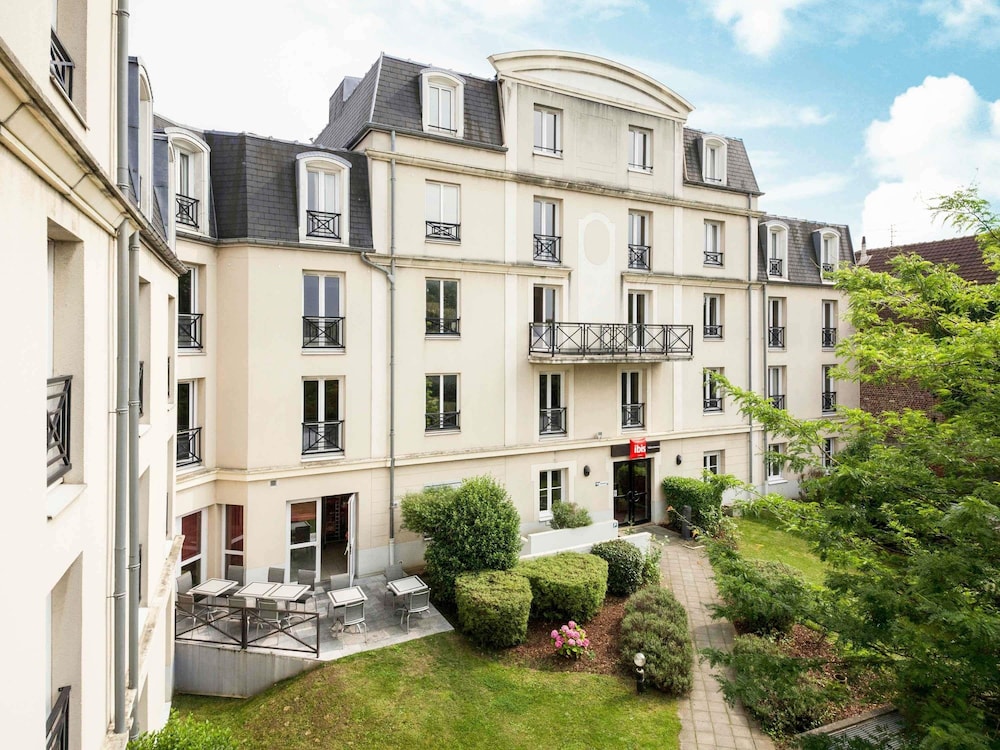 Ibis Valenciennes 65/72