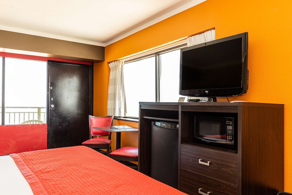Sandcastle Resort On The Beach 34/48