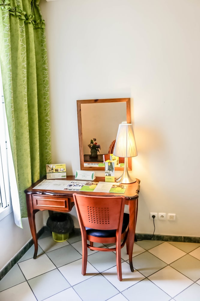 Tchero Hotel 7/29