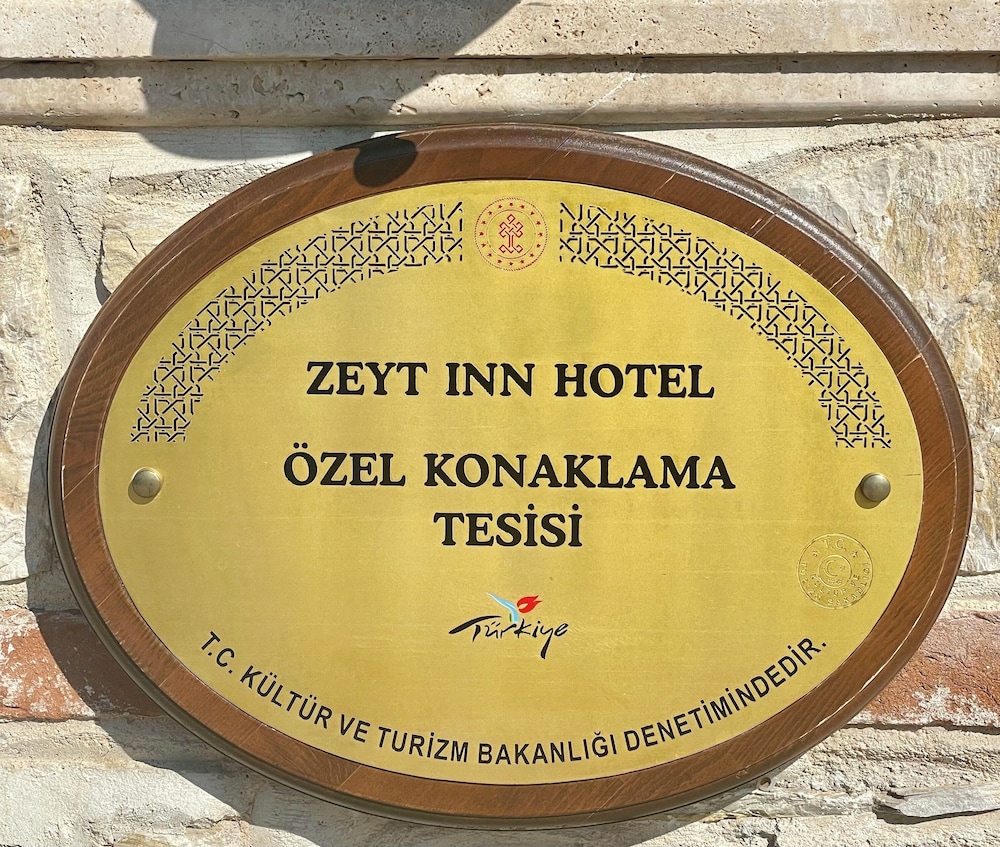 Zeyt Inn Hotel 11/32