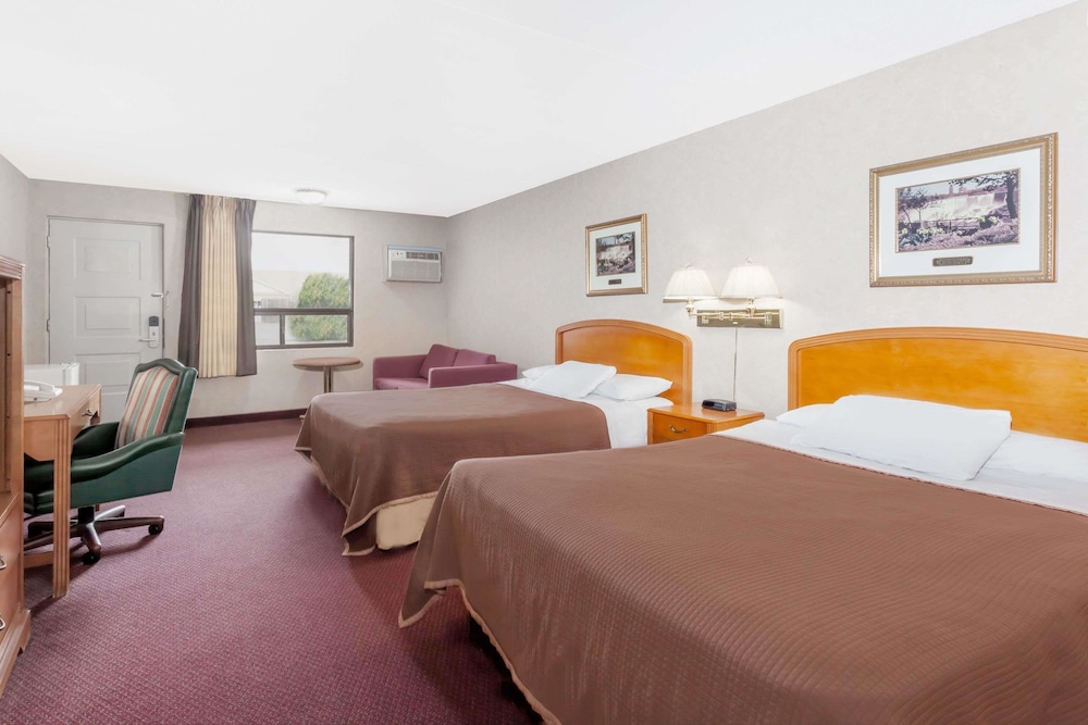 ROOM, 2 QUEEN BEDS