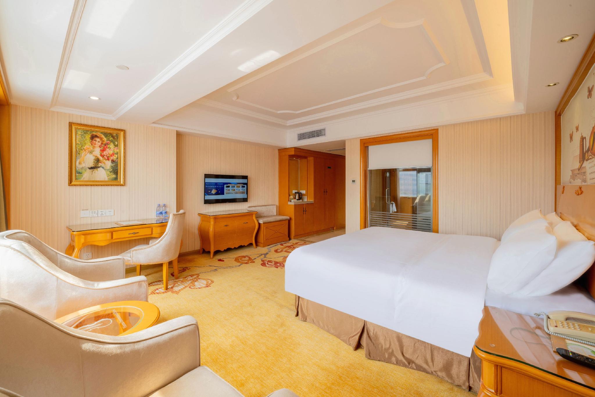 Vienna International Hotel (Shenzhen Fuyong Convention and Exhibition Center) 16/36