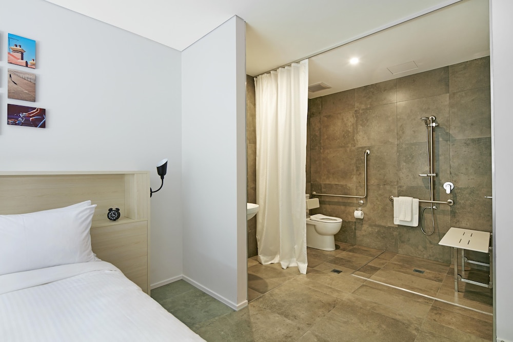 VERIU SUITES CAMPERDOWN 17/54