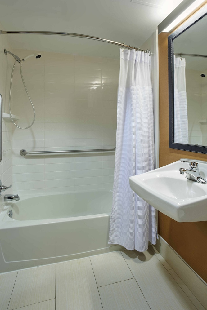 Fairfield Inn Kalamazoo West 10/32
