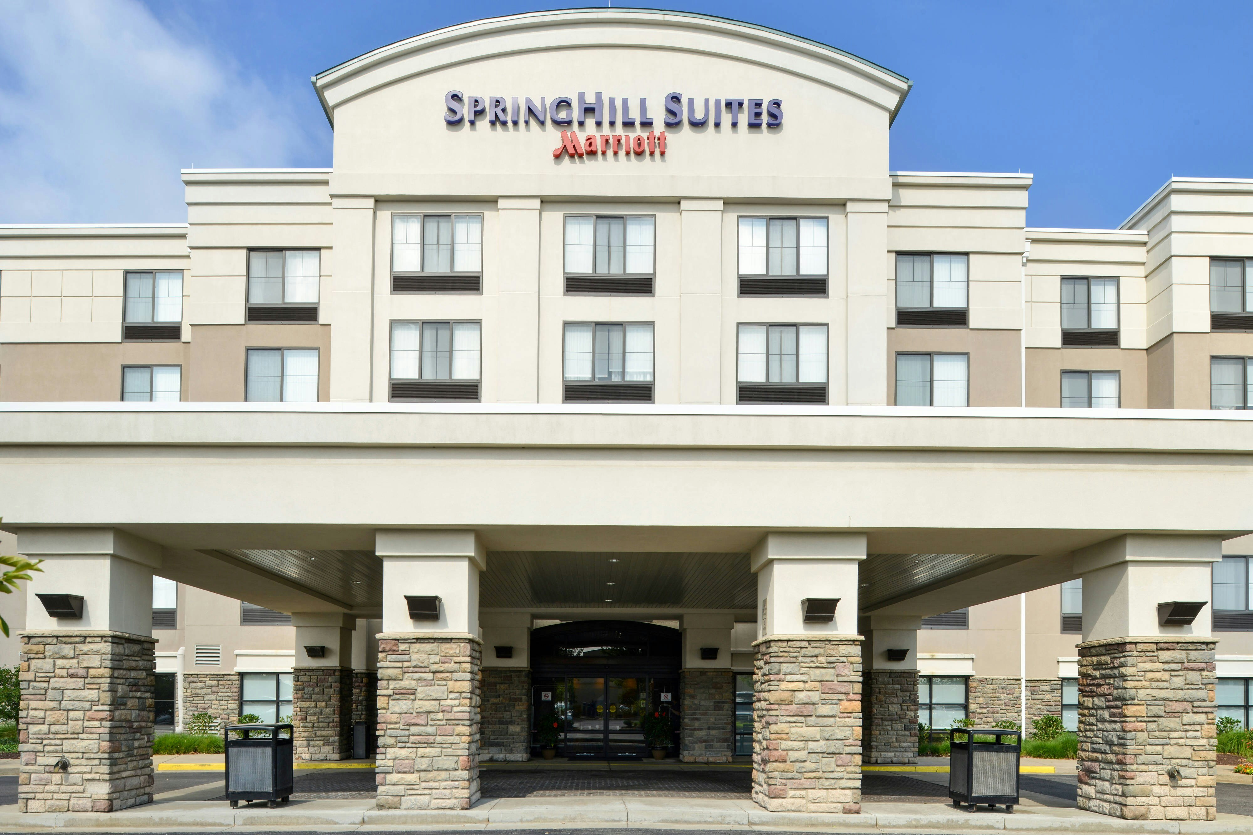 Springhill Suites Pittsburgh Mills 2/43