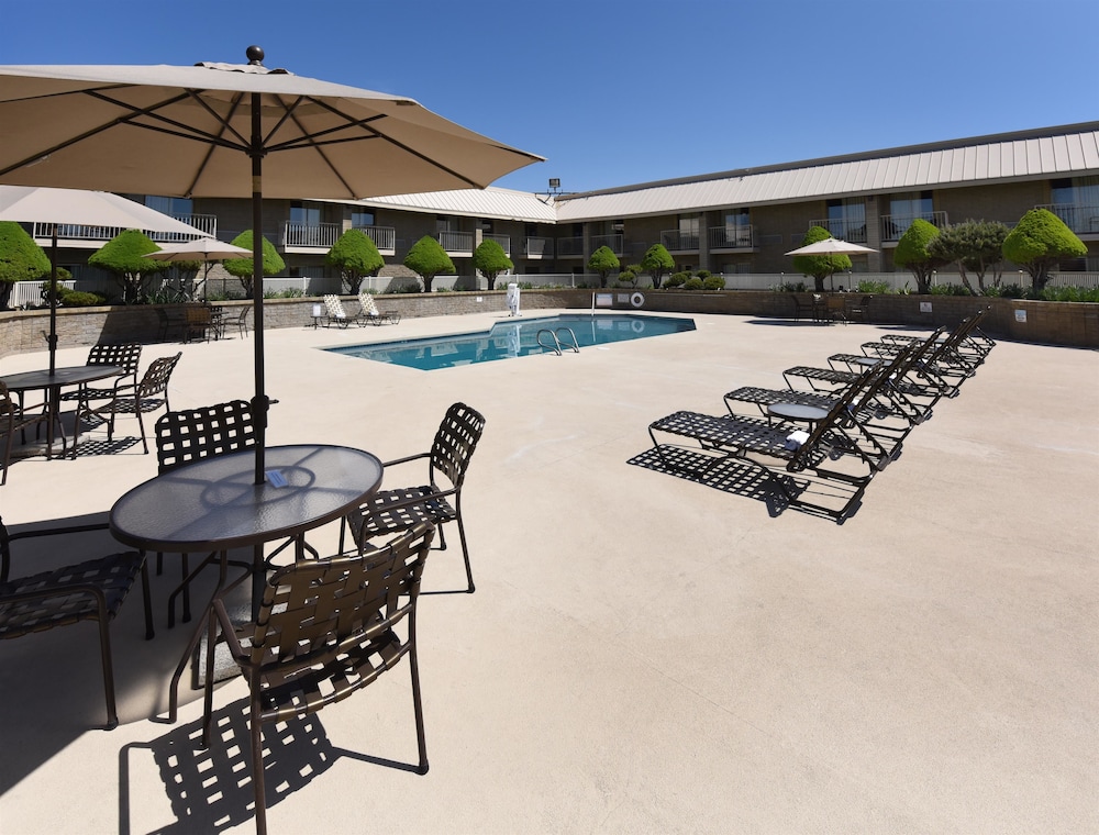 Best Western Plus Ahtanum Inn 9/49