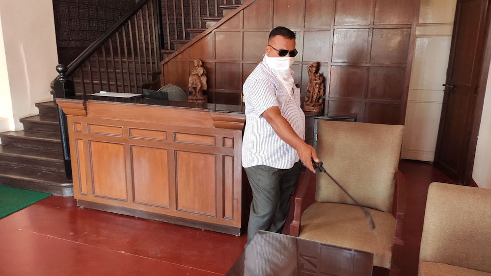 Chanakya Bnr Hotel 10/50