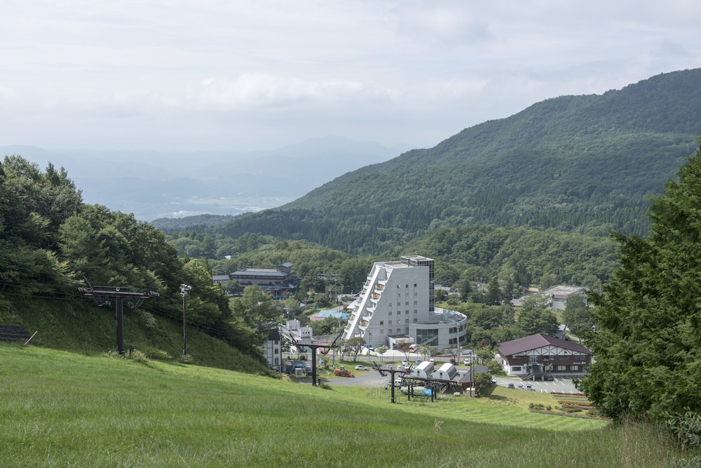 Takamiya Rurikura Resort 7/67