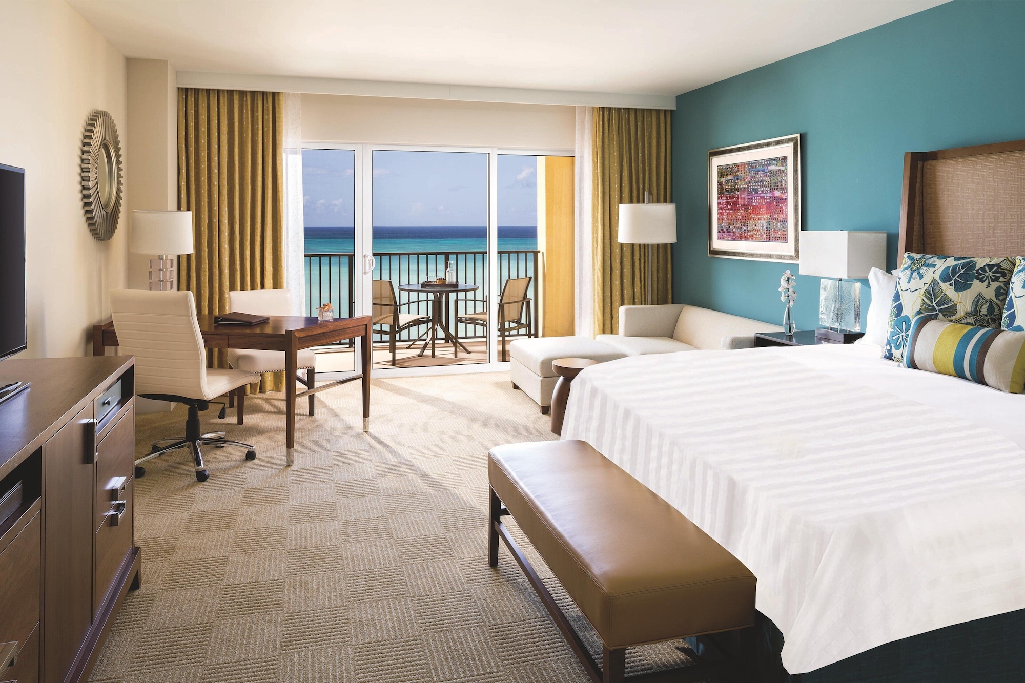 Guest Room, King Bed, Ocean Front, Sofa