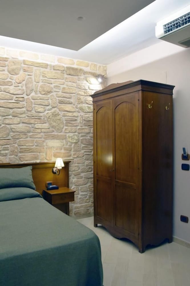 Vogue Hotel 28/50