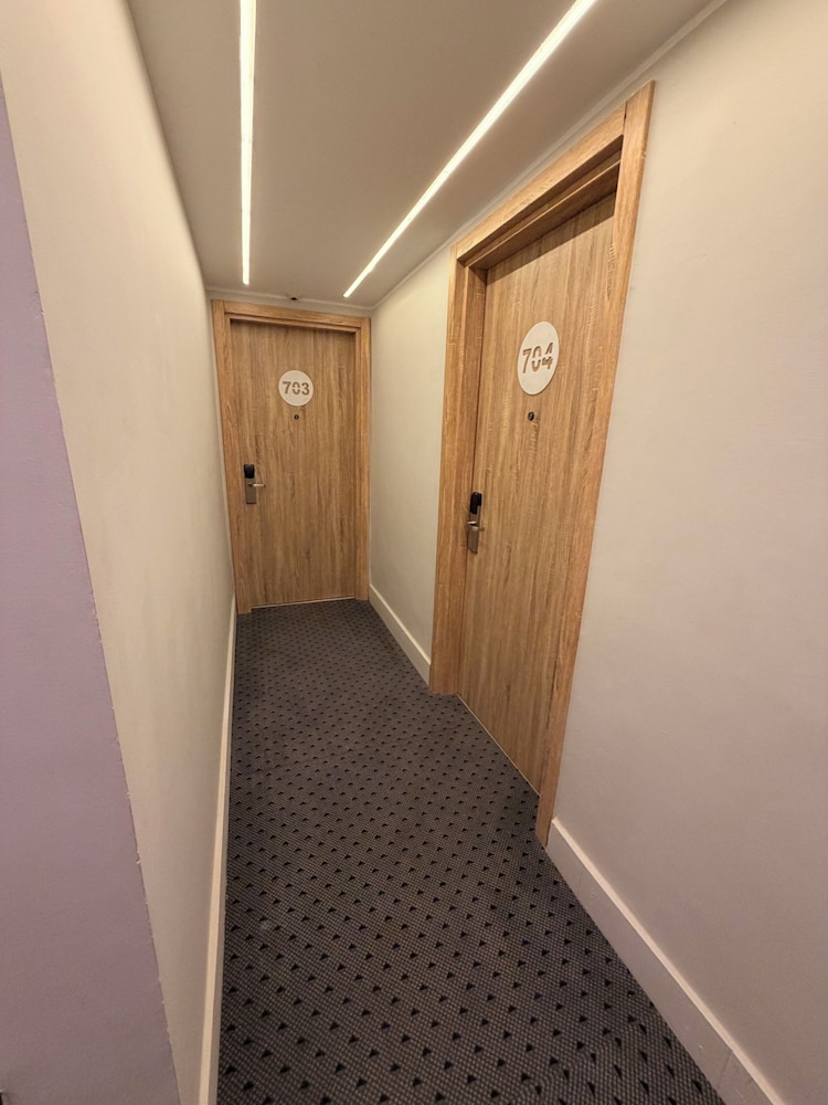 Atlas International Hotels 22/48