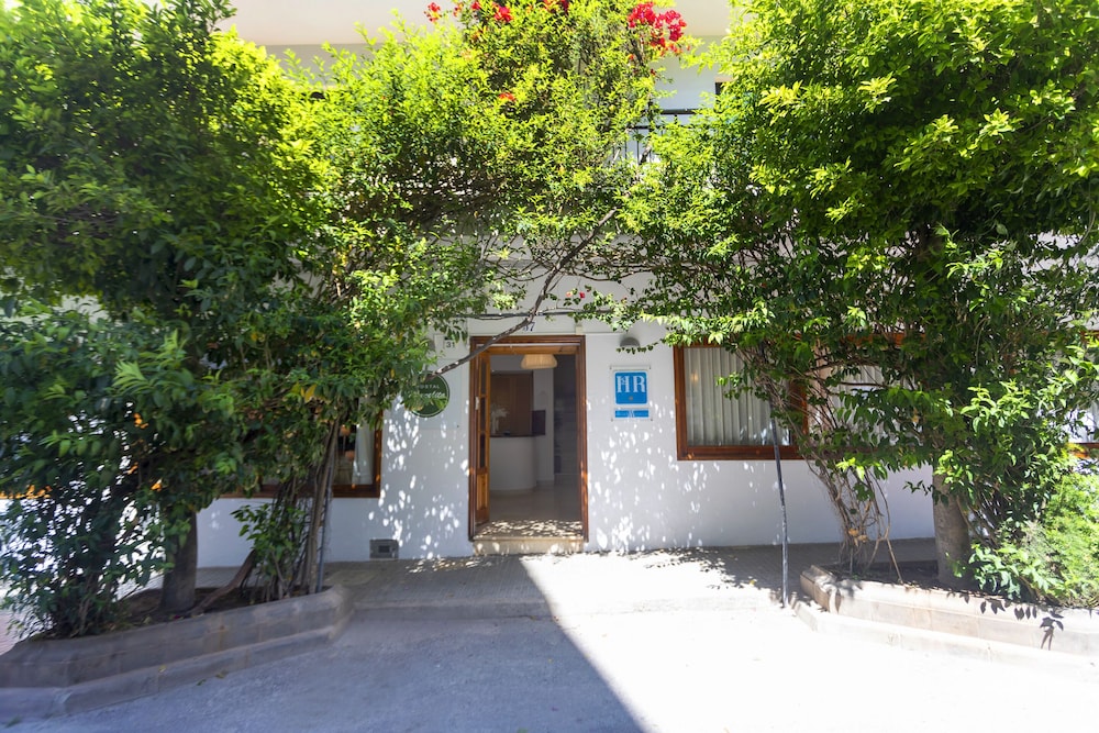 Manolita Hostal 65/71