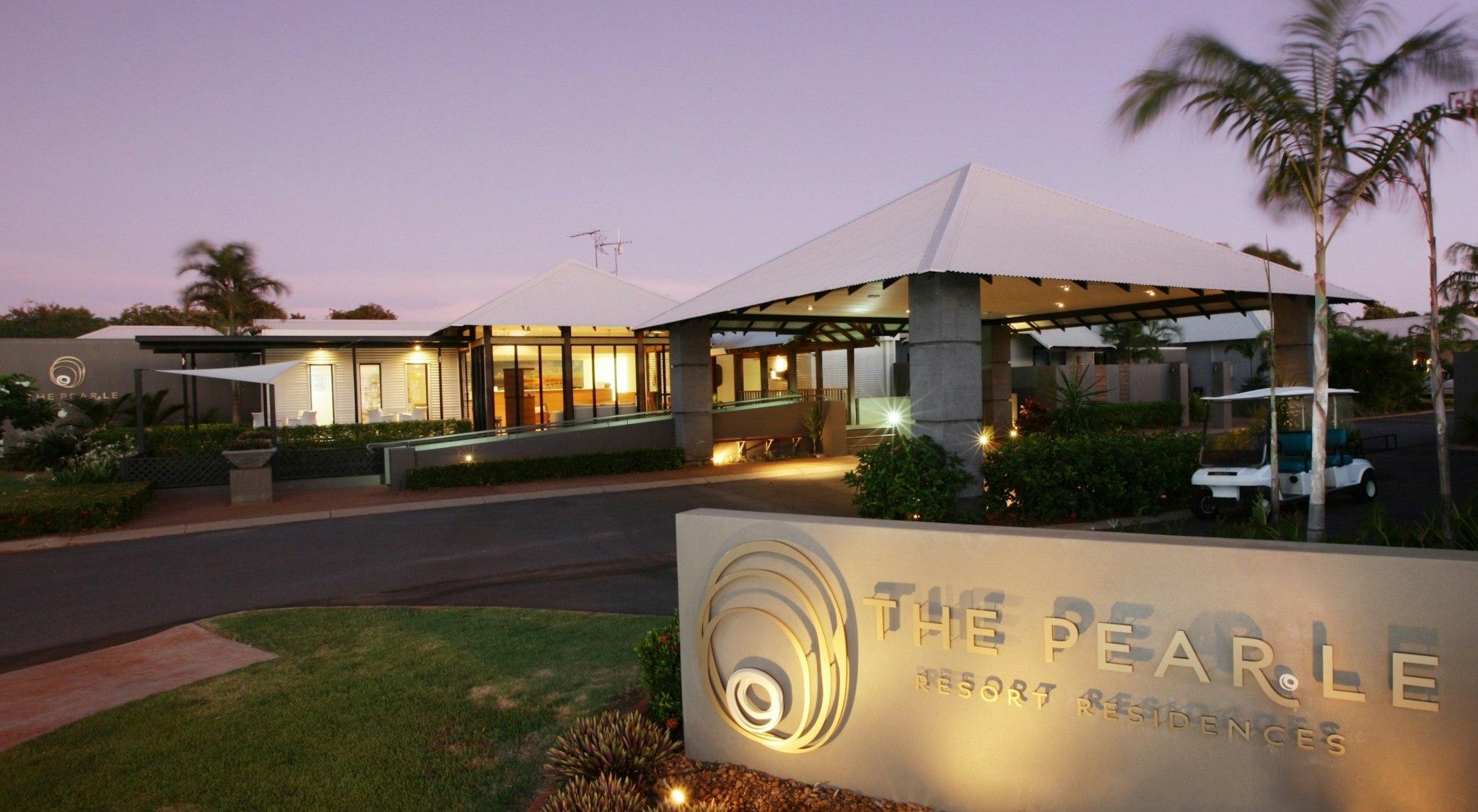 THE PEARLE OF CABLE BEACH BROOME