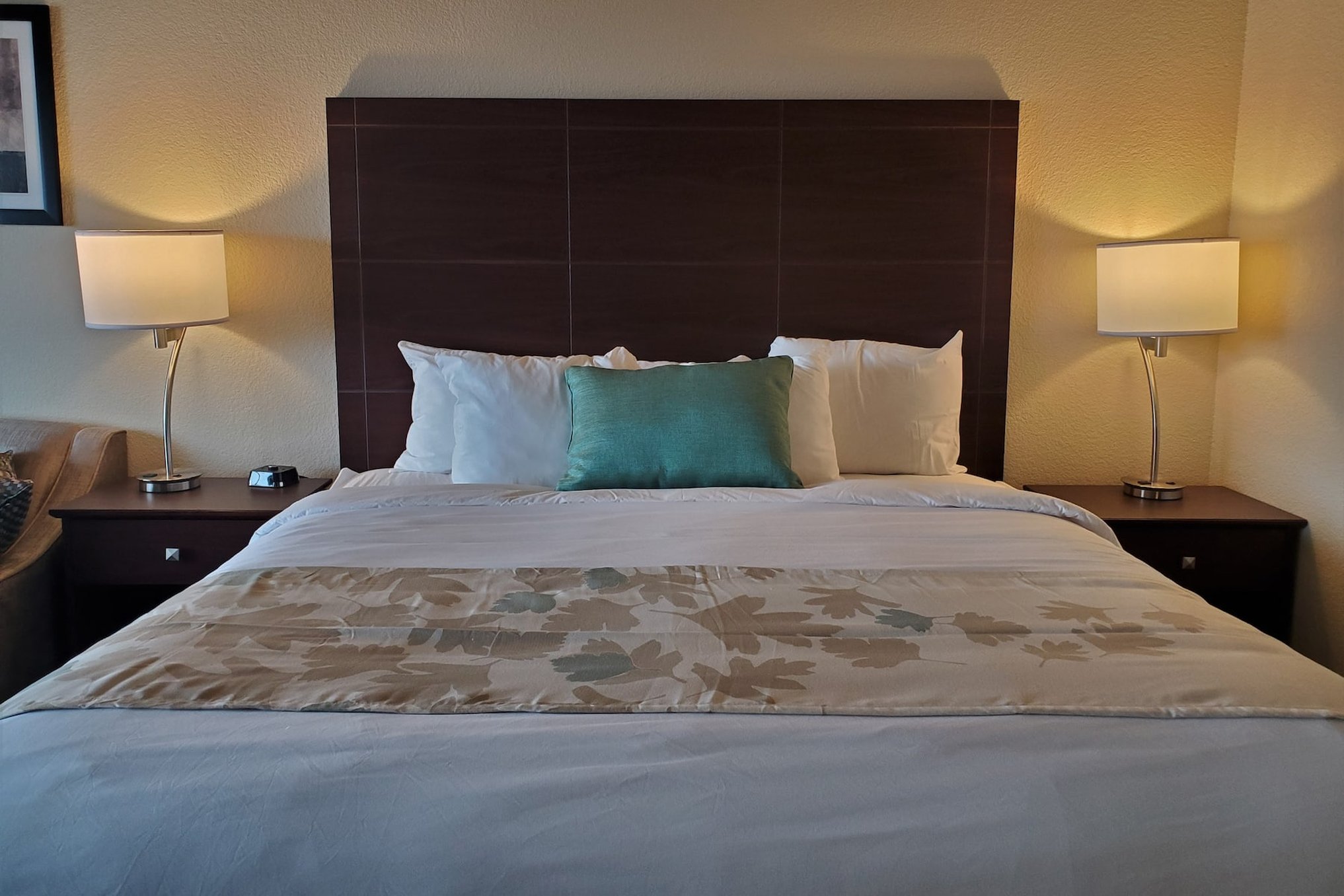 Cobblestone Suites Oshkosh 26/75