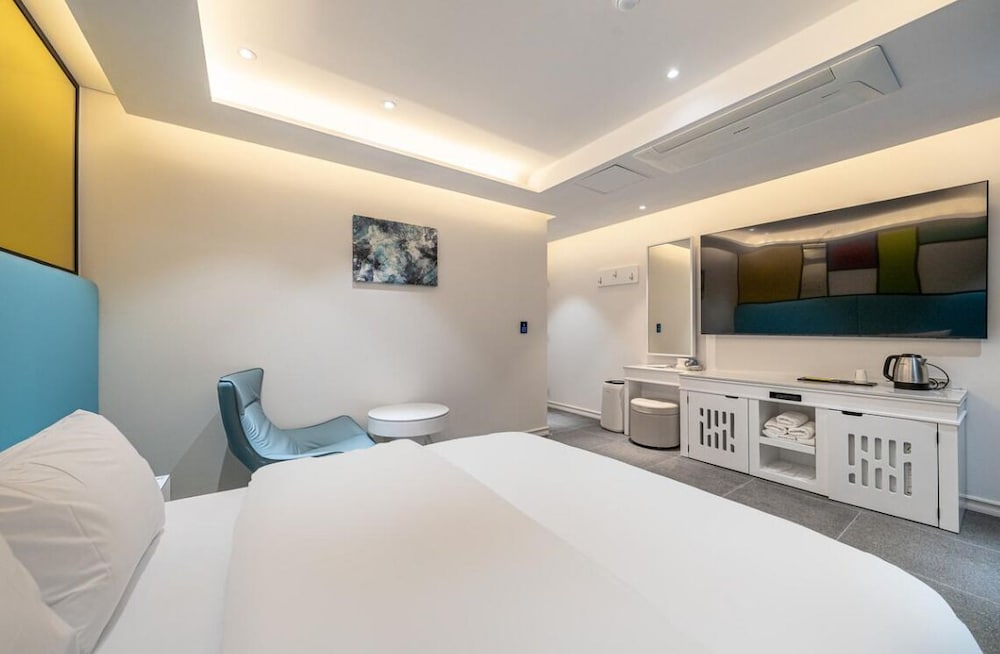 boutique hotel k 11/22