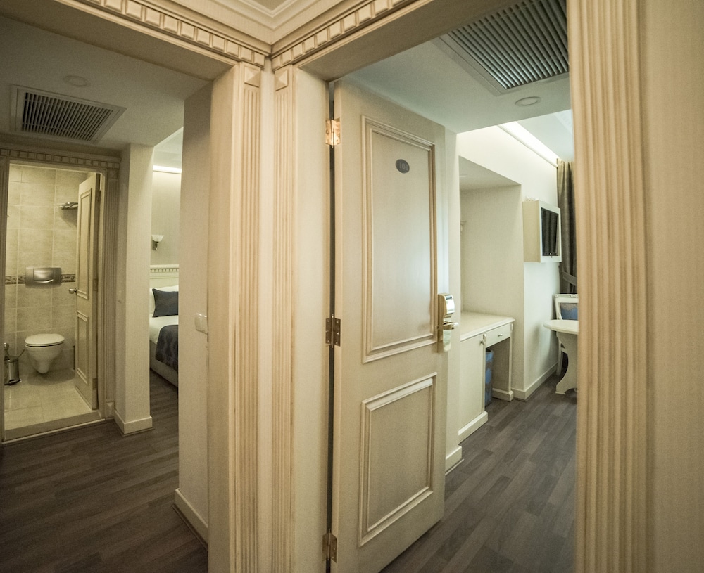 Sarnic Hotel and Sarnic Premier Hotel 50/50