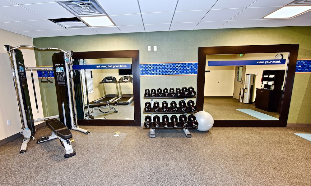 Hampton Inn Kirksville 33/62