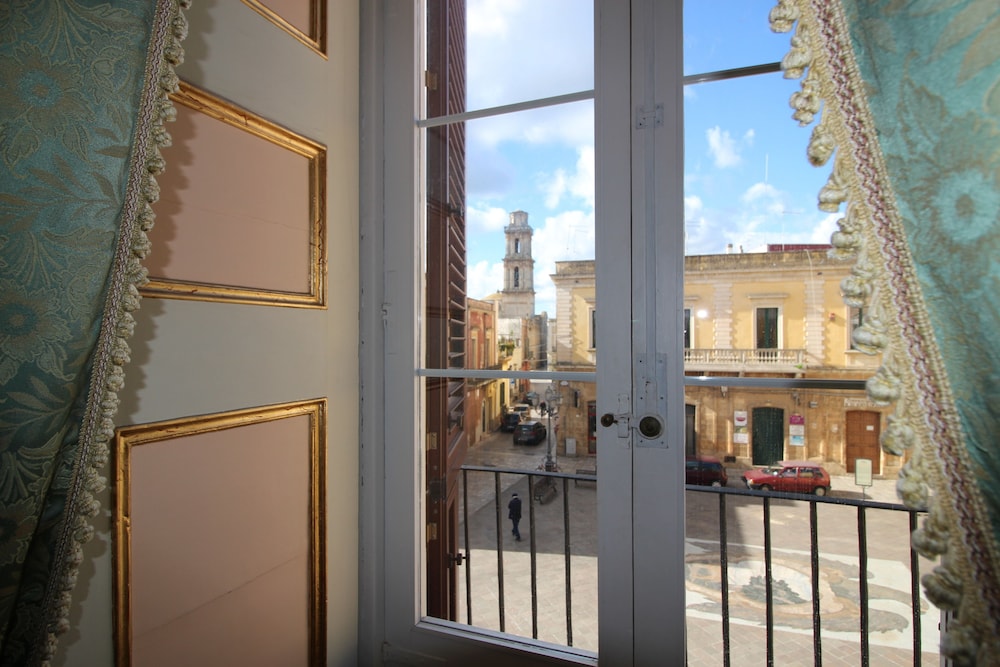 Palazzo De Castro 3/78