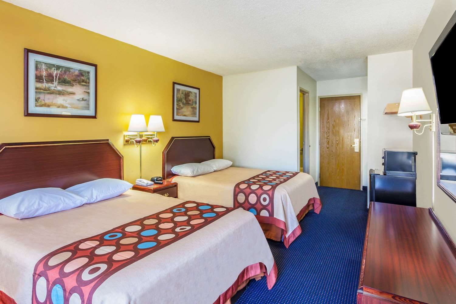 Super 8 by Wyndham Morristown/South 8/16