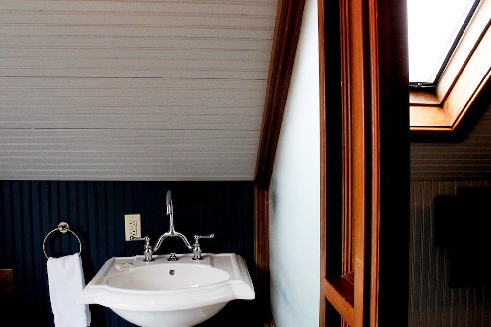Shelburne Inn 21/41