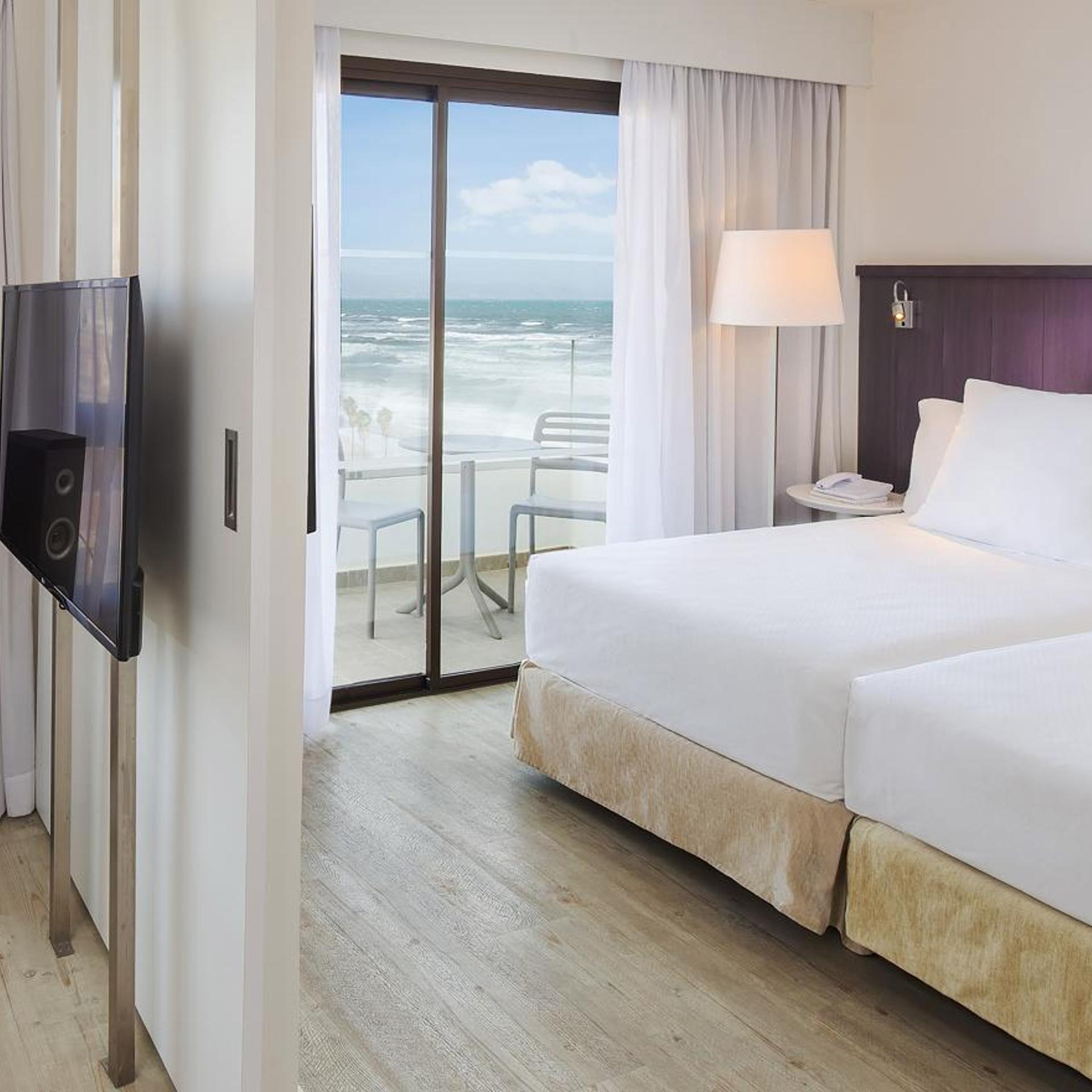Suite, Lateral Side Sea View