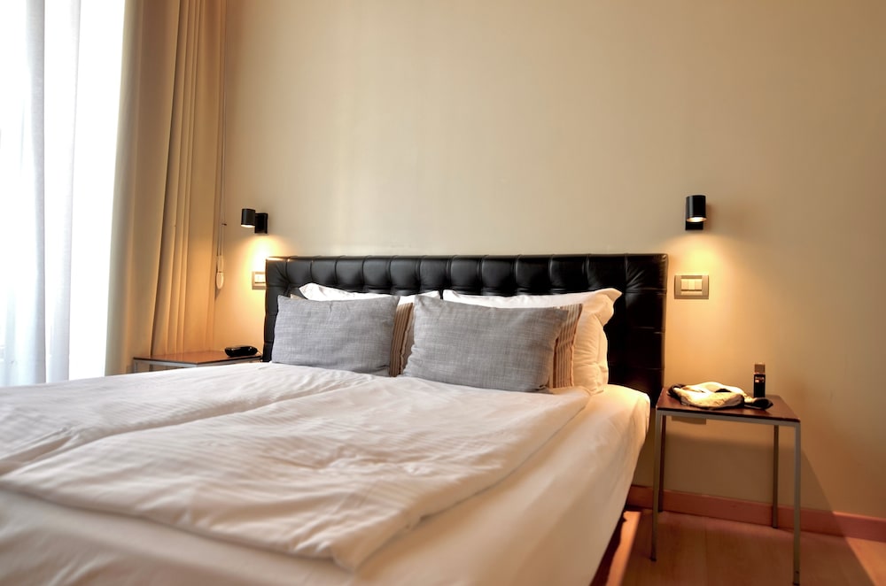 غرفة ديلوكس بسريرين منفصلين بإطلالة على القناة بشرفة، Hotel Tiepolo 3/6
