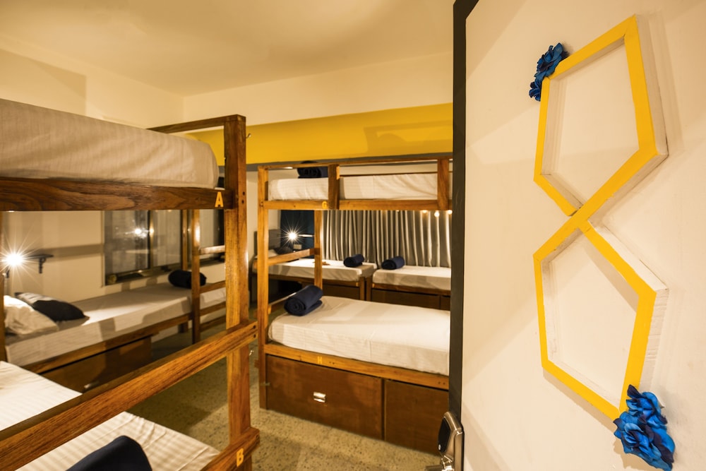 Locomo Hostel - Mumbai Airport 22/50