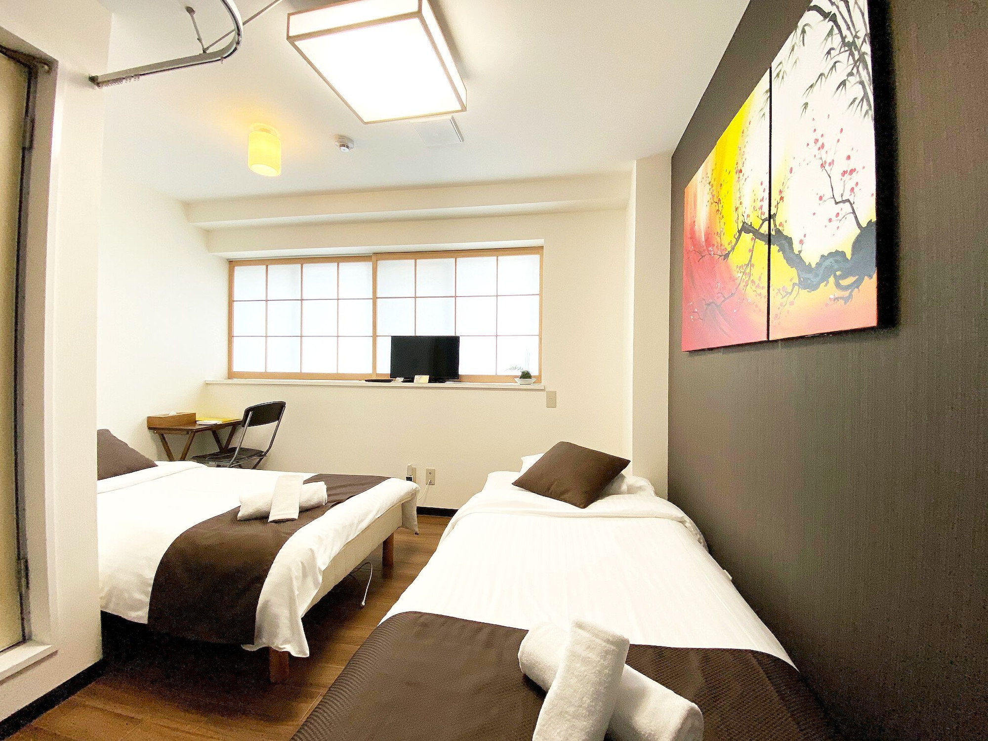 ROOM, TWIN BEDS, PRIVATE BATHROOM