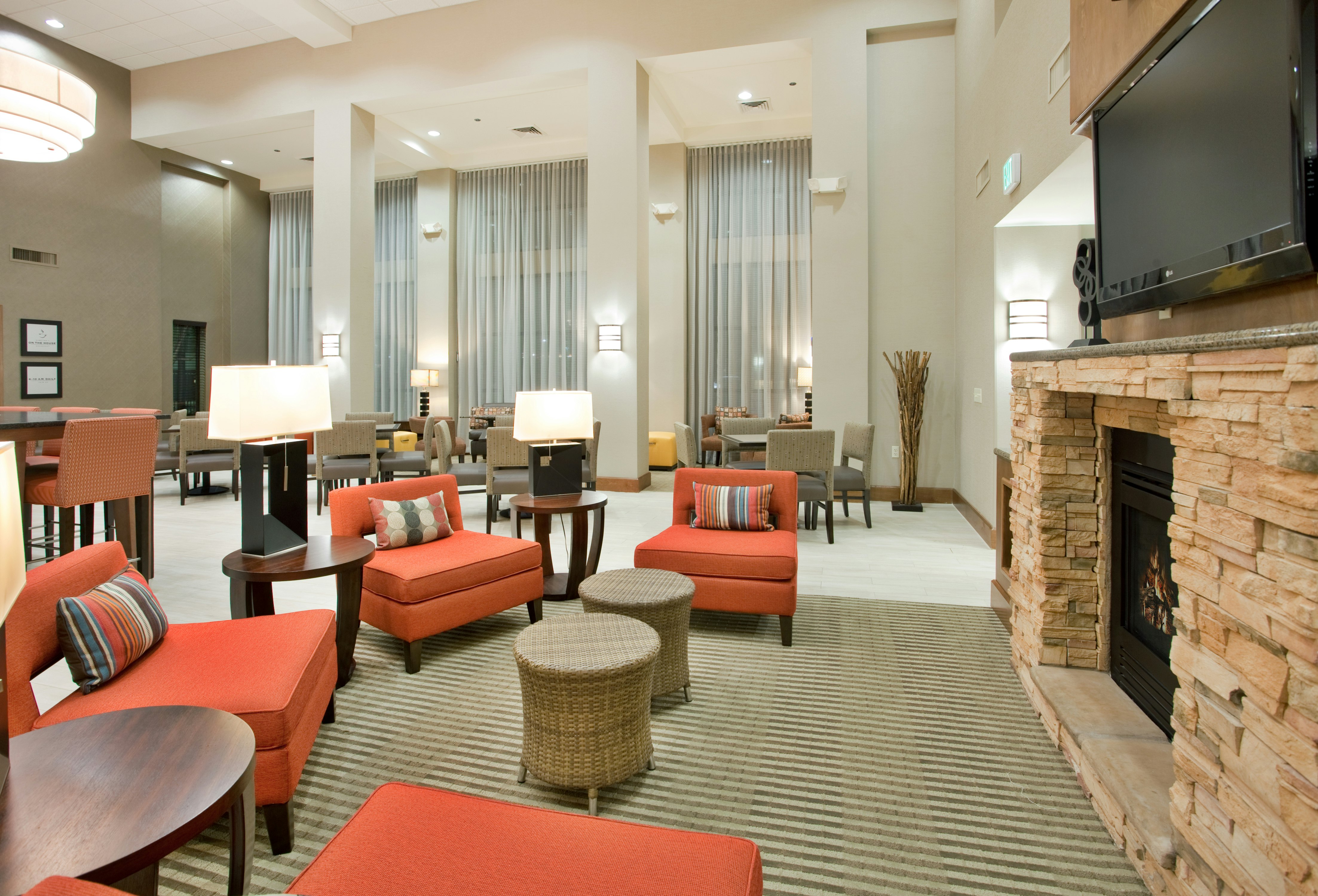 Hampton Inn And Suites Phoenix Glendale Westgate Az 42/65