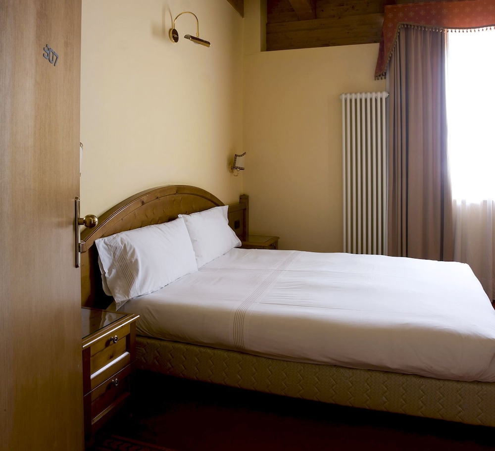 Grand Hotel Paradiso 8/30