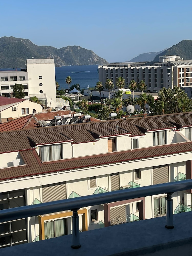 Avisos Hotel and Apartment photo3