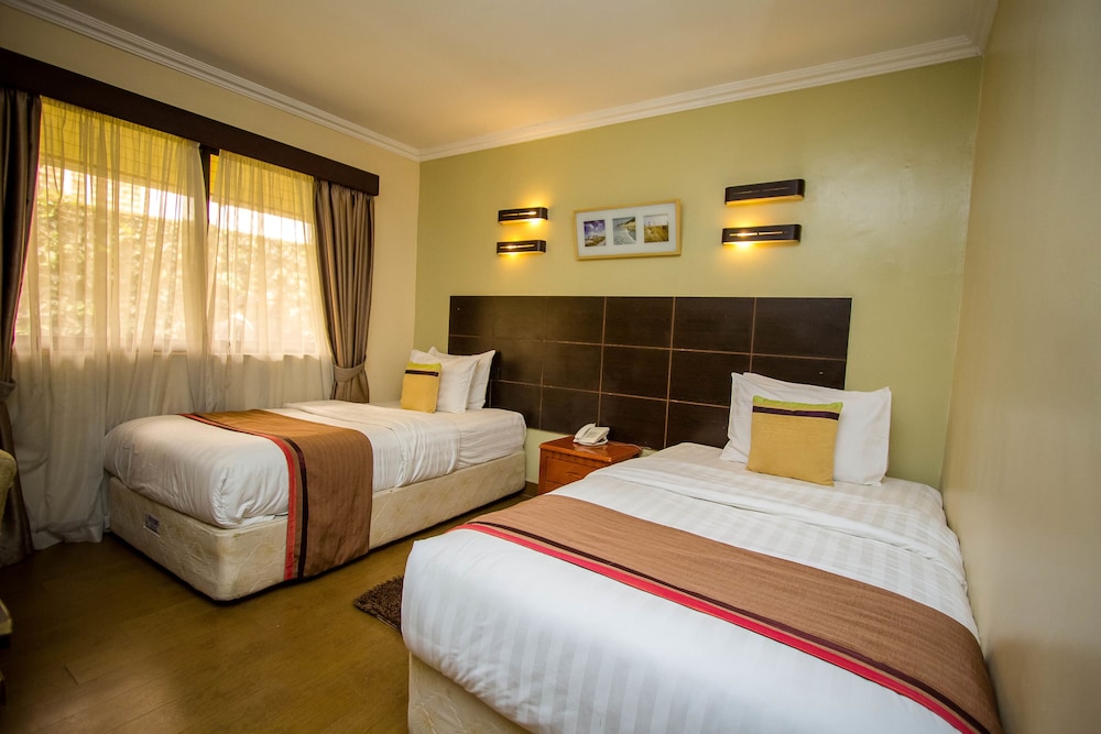 Eseriani Hotel 13/35