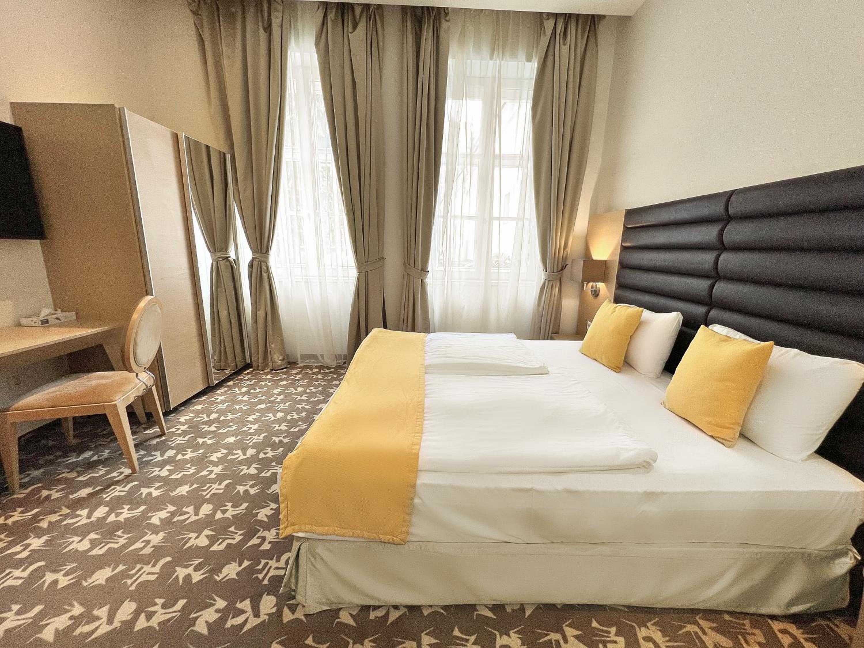 غرفة قياسية بسرير كوين، Buda Castle Fashion Hotel 5/8