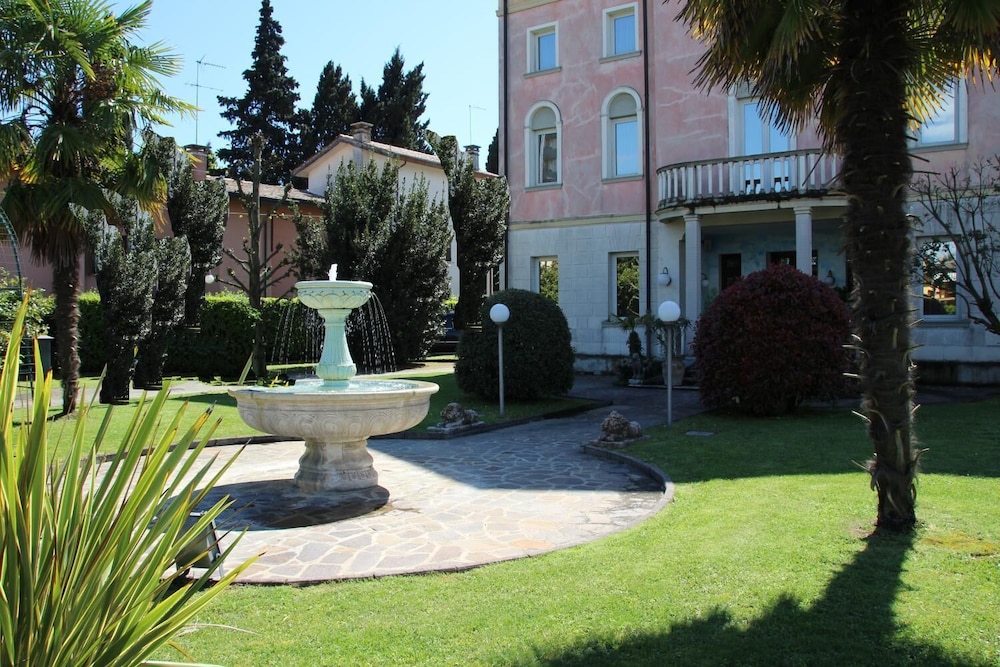 Park Hotel Villa Leon D Oro 51/60