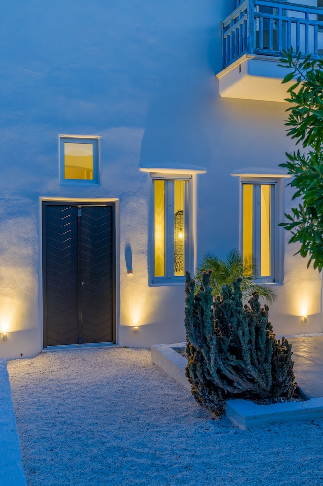 Euphoria Chora Naxos 34/38