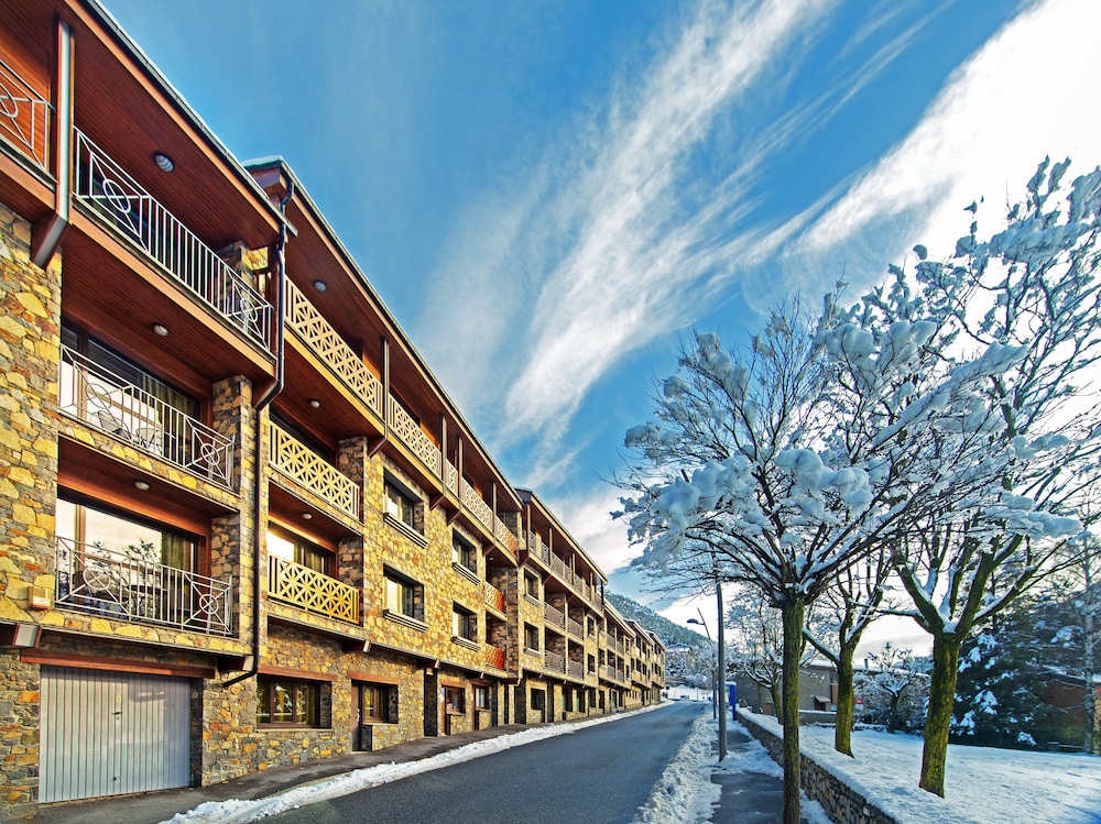 Giberga Apartments 2/68