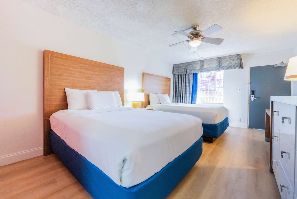 ROOM, 2 QUEEN BEDS, ACCESSIBLE