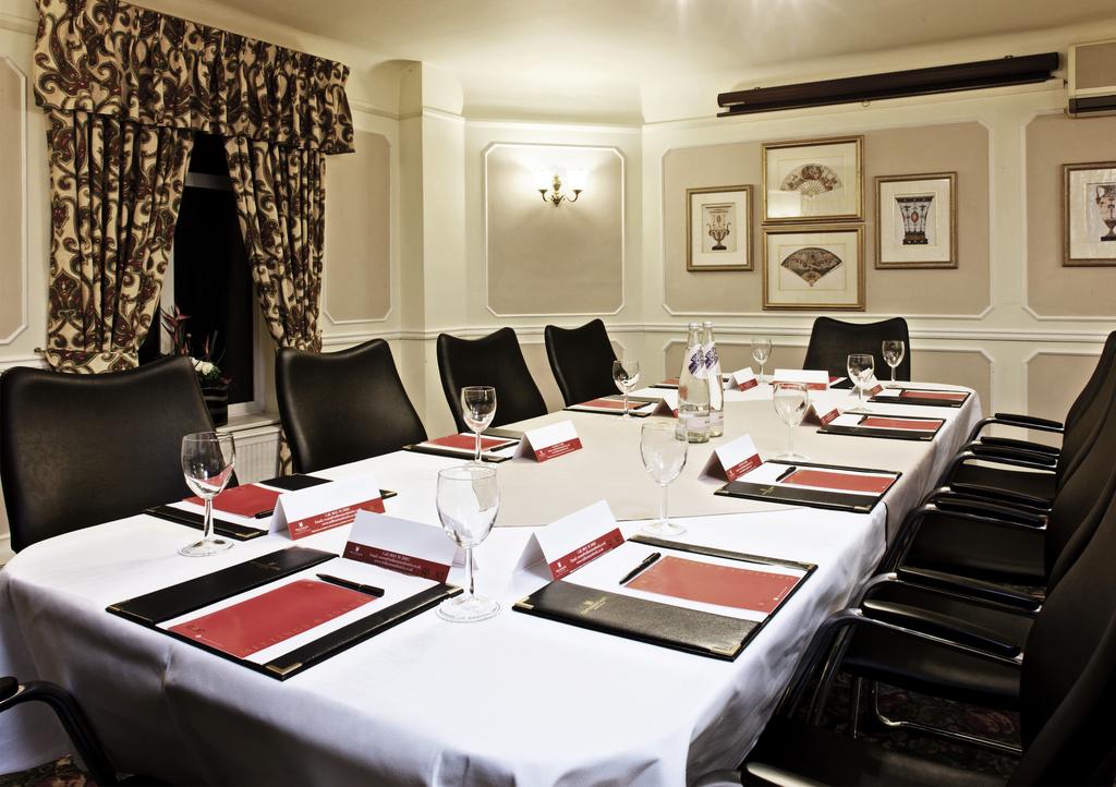 Copthorne Hotel London Gatwick 25/29