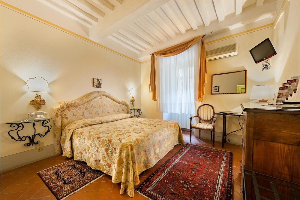 Piccolo Hotel Cortona 14/48