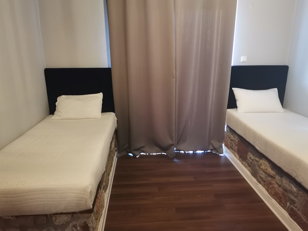 Hotel Ataviros 5/30