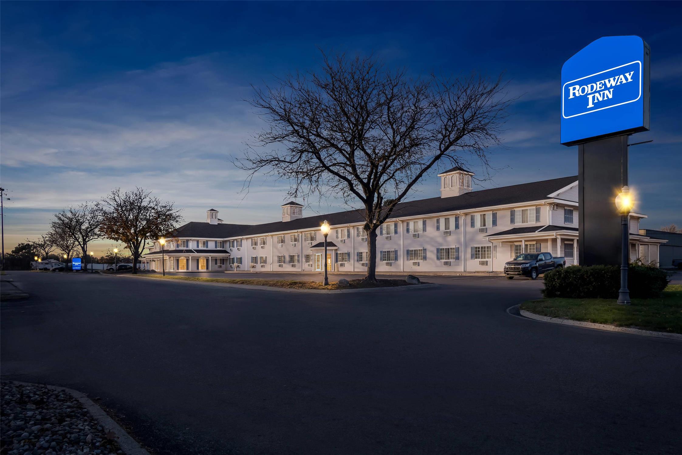 Rodeway Inn Grandville - Grand Rapids 18/22