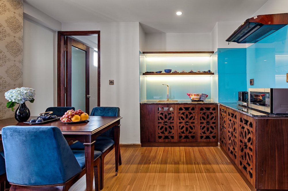 Halina Hotel & Apartment 36/48
