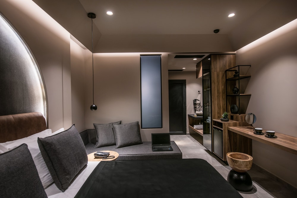Alsus Crete Escape 81/100