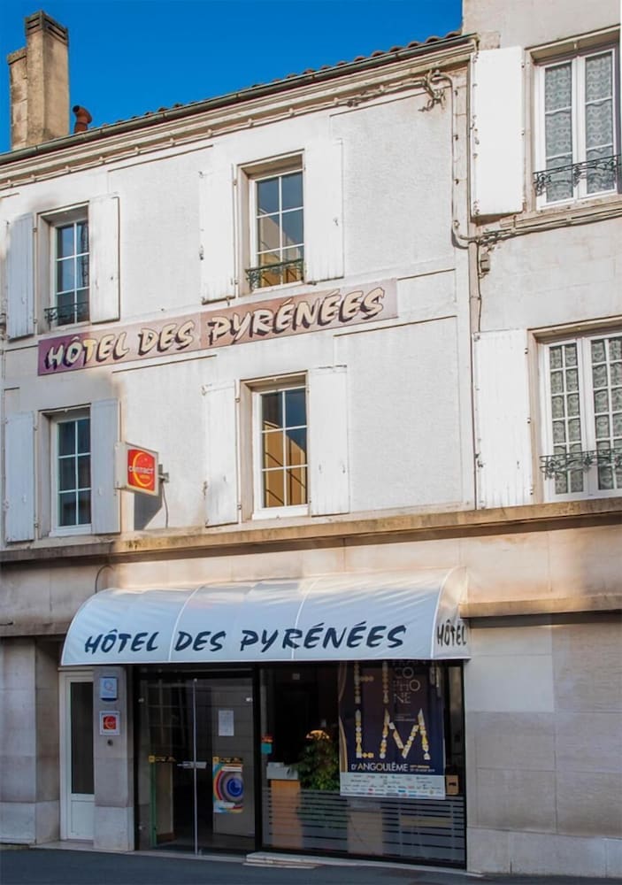 Hotel Des Pyrenees 1/37