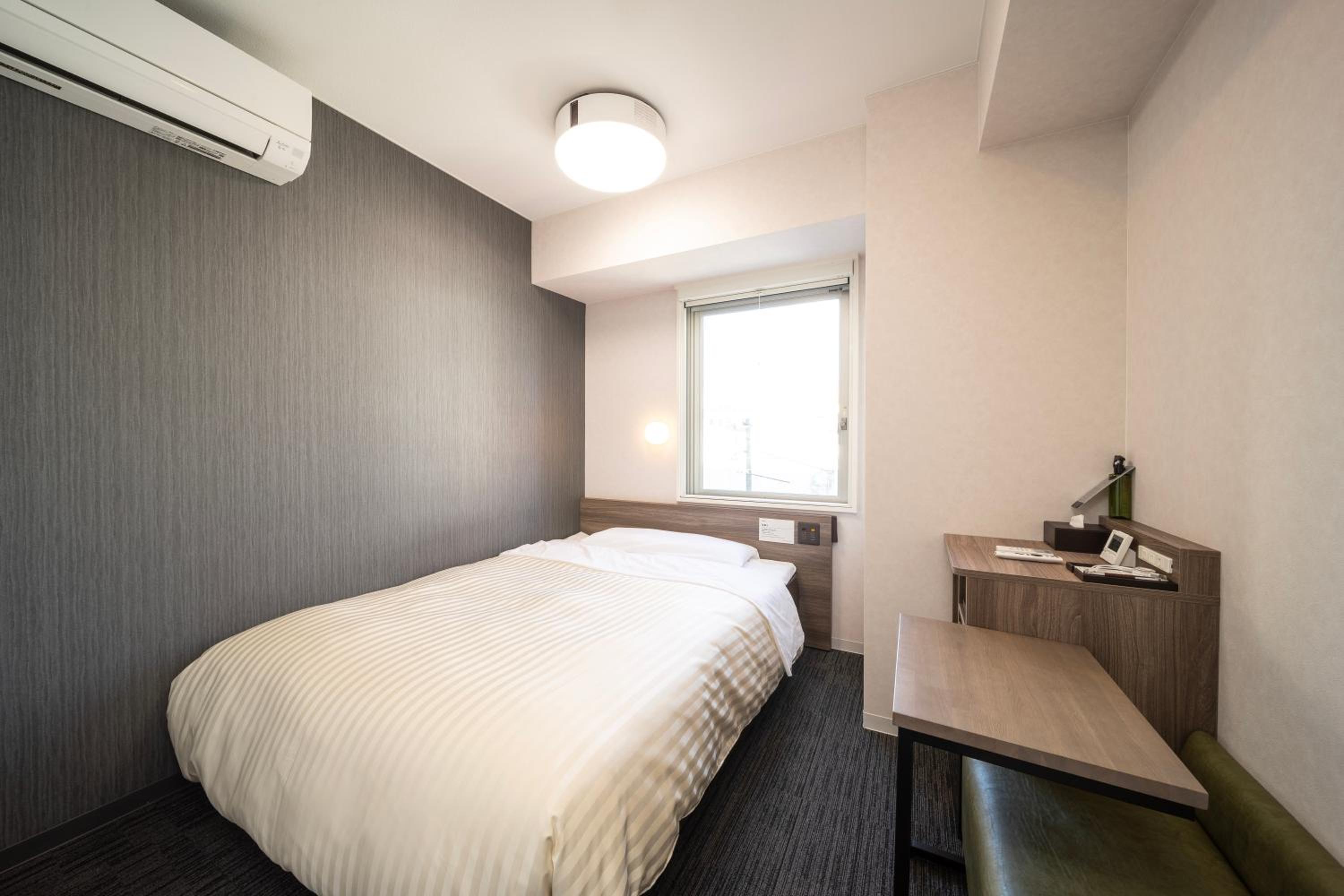 STANDARD, DOUBLE BED