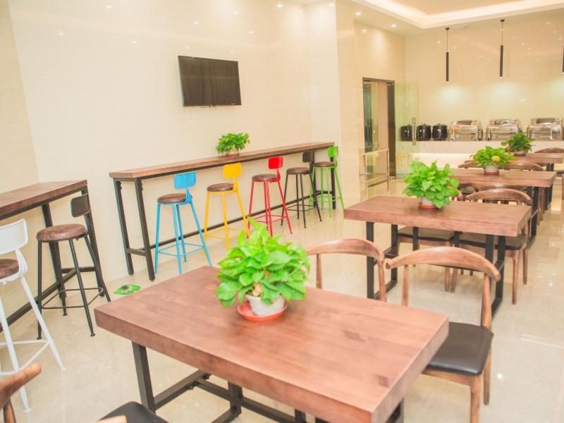GreenTree Inn Yangzhou Jiangdu Xiaoji Town South Zhongxing Road Express Hotel 17/21