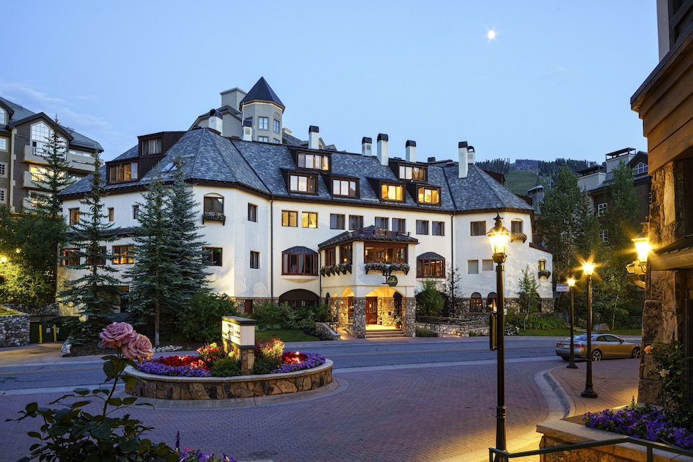 Poste Montane Lodge 8/62