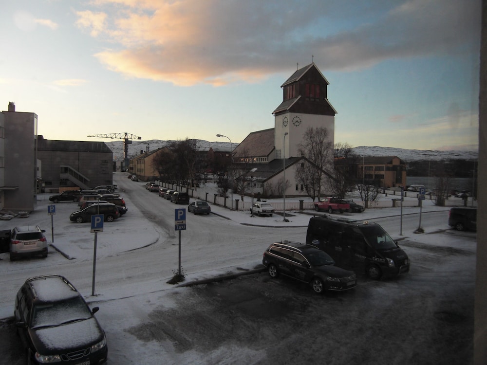 Barents Frokosthotell 31/60